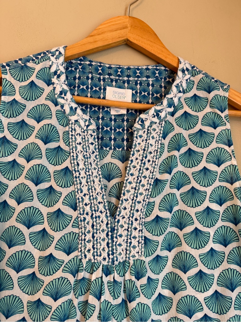 Sigrid Olsen Summer Tank Top Aqua Shells 100% Cotton  Large Beach Vacation 

Pit - Picture 3 of 7